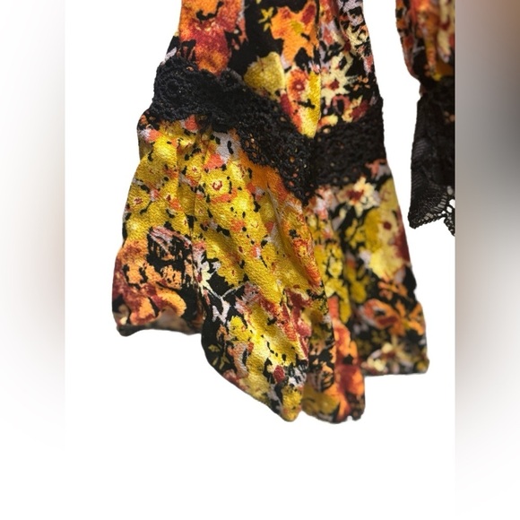 Free People “Heat Wave” Lace Floral Button Bodysuit in “Midnight Combo” Large 🖤 - Picture 5 of 9